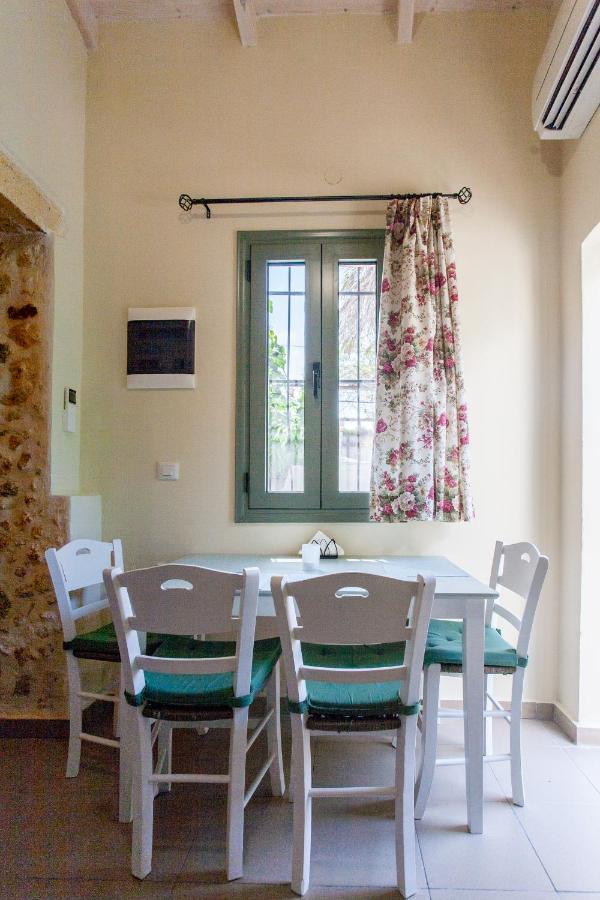 Casa Athelia: Traditional Home, Local Neighborhood Chrissi Akti Chania Exterior foto